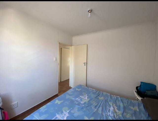 2 BEDROOM HOUSE FOR SALE IN STRETFORD